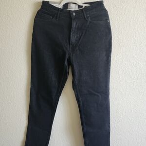 Everlane Dark Wash Curvy Cheeky Jeans